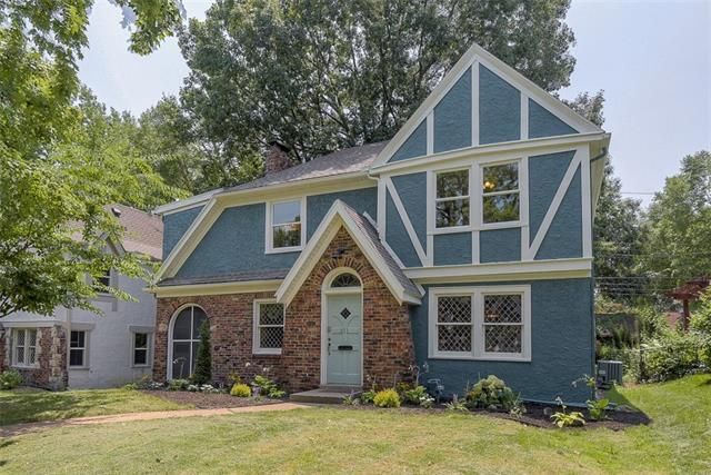 311 E 68th St, Kansas City, MO 64113