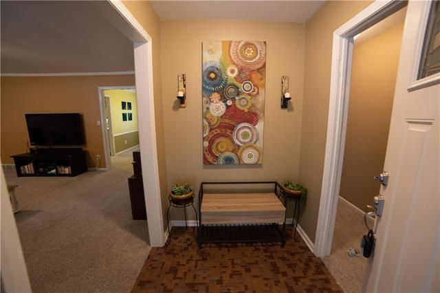 6933 Floyd St, Overland Park, KS 66204