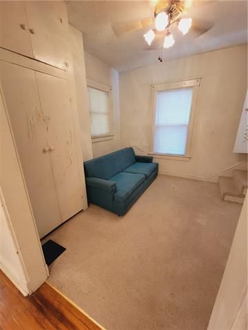 806 E 41 St, Kansas City, MO 64110