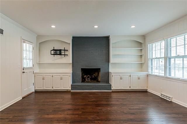 3100 W 103rd Ter, Leawood, KS 66206