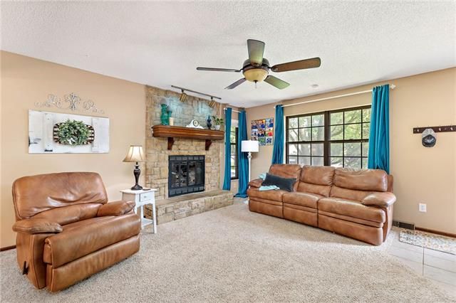 1319 NE 115th Ter, Kansas City, MO 64155