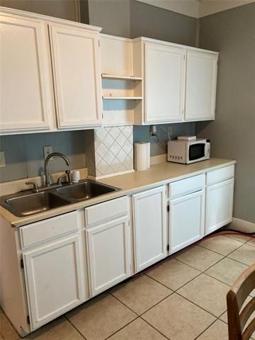 8611 Smart Ave, Kansas City, MO 64125