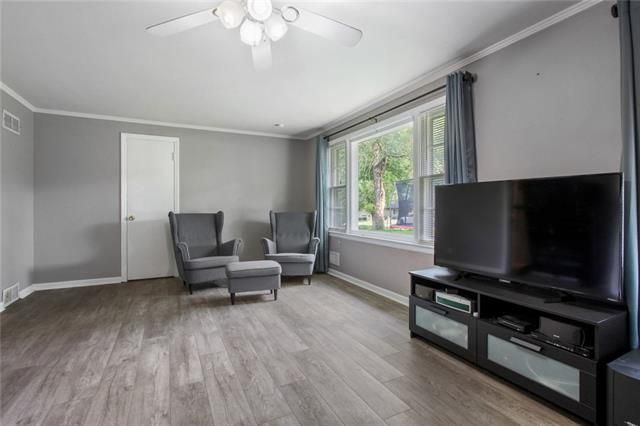 8100 E 99th Ter, Kansas City, MO 64134