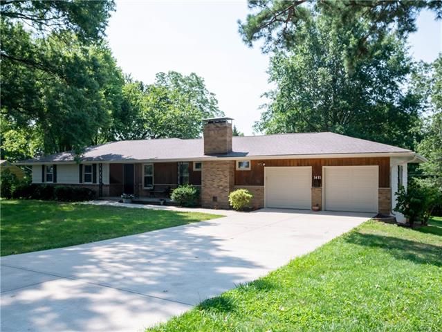 1411 E 108th St, Kansas City, MO 64131