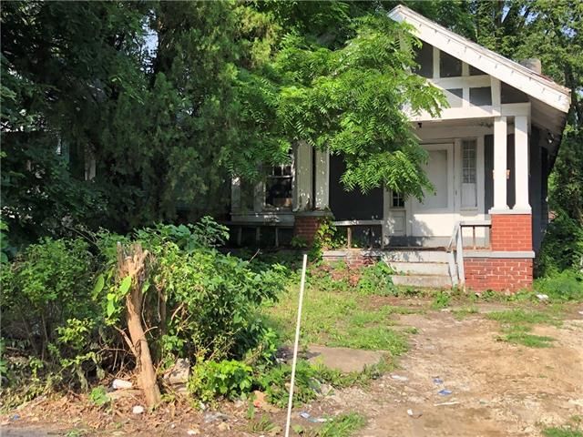 4008 Agnes Ave, Kansas City, MO 64130