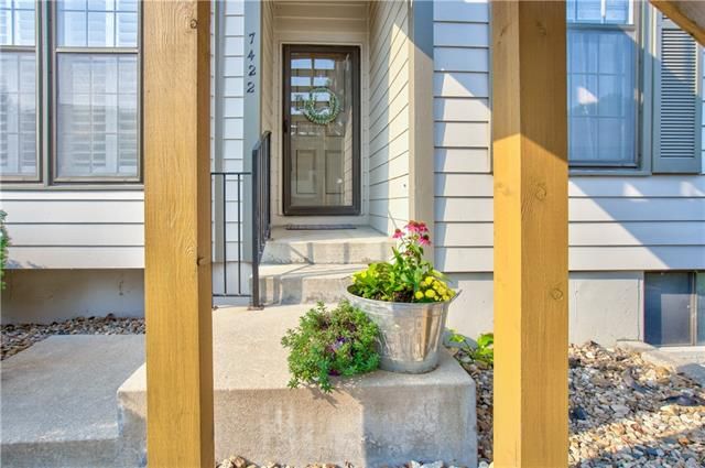 7422 Nall Ave, Overland Park, KS 66208