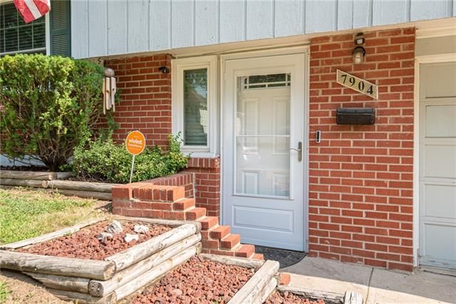 7904 E 91st Ter, Kansas City, MO 64138