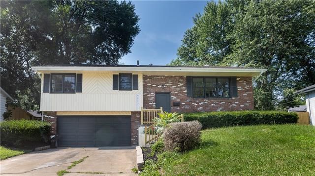 9013 E 89th St, Kansas City, MO 64138