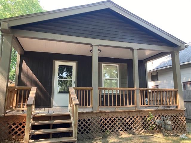 5830 E 15th Ter, Kansas City, MO 64126
