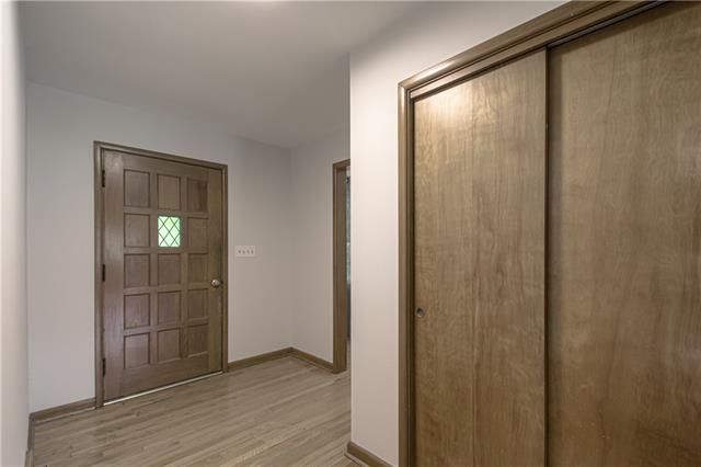 1108 E 108th Ter, Kansas City, MO 64131
