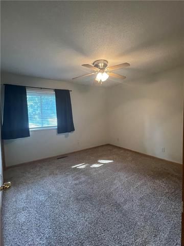 3216 Ella Ln, Manhattan, KS 66052