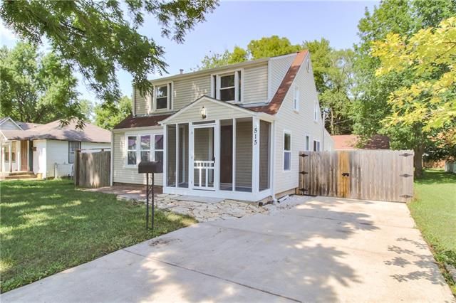 515 B St, Belton, MO 64012
