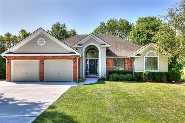 11 Pine View Rd, Platte City, MO 64079