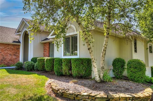 11 Pine View Rd, Platte City, MO 64079