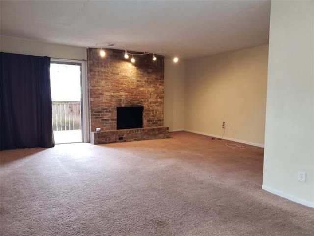1802 E 97th St #B, Kansas City, MO 64131