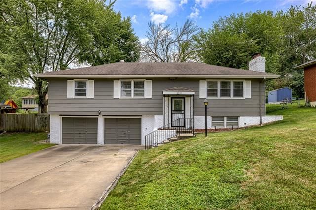 6501 E 55th Ter, Kansas City, MO 64129