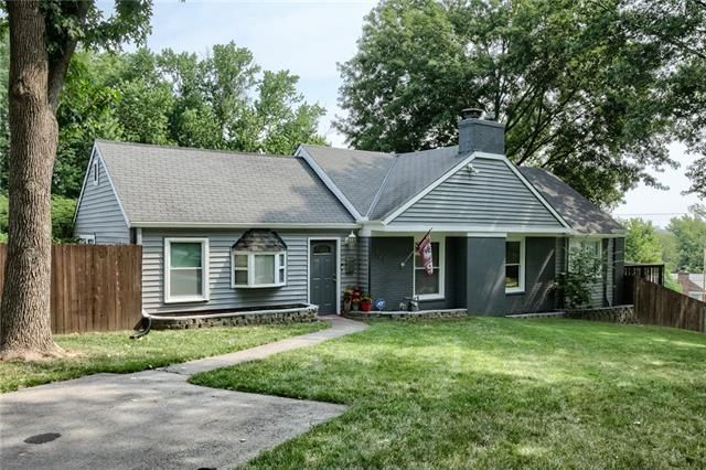 623 E 96th St, Kansas City, MO 64131