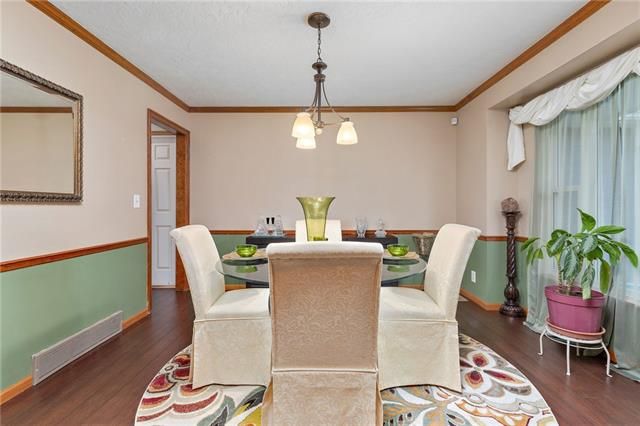 9800 Appleton Ave, Kansas City, MO 64134