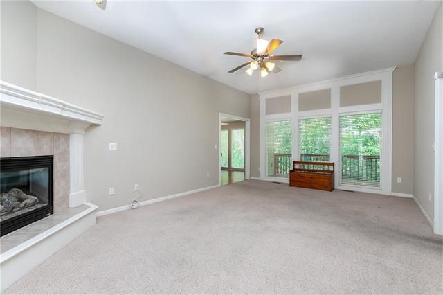 9520 N Main St, Kansas City, MO 64155