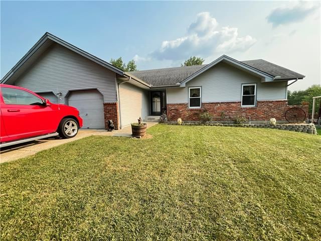 12405 E 58th Ter, Kansas City, MO 64133