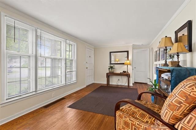 7640 Locust St, Kansas City, MO 64131