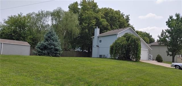 10331 N Main St, Kansas City, MO 64155