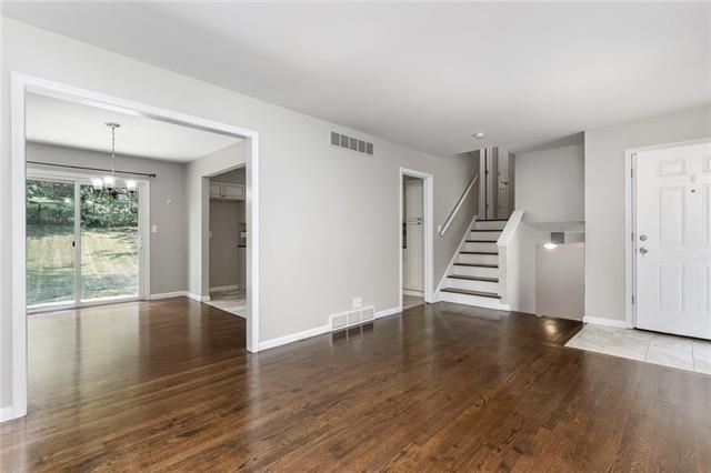 9622 Eby St, Overland Park, KS 66212