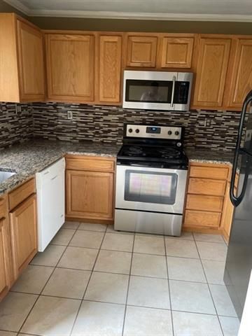 9203 Richmond Ave, Kansas City, MO 64138