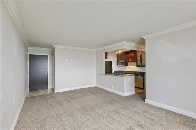 700 E 8th St #8J, Kansas City, MO 64106