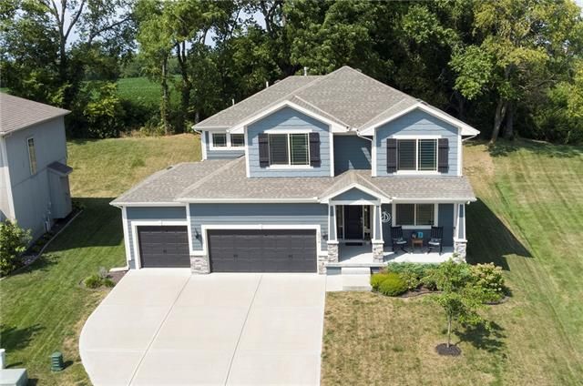 2314 SW River Trail Rd, Lee's Summit, MO 64082
