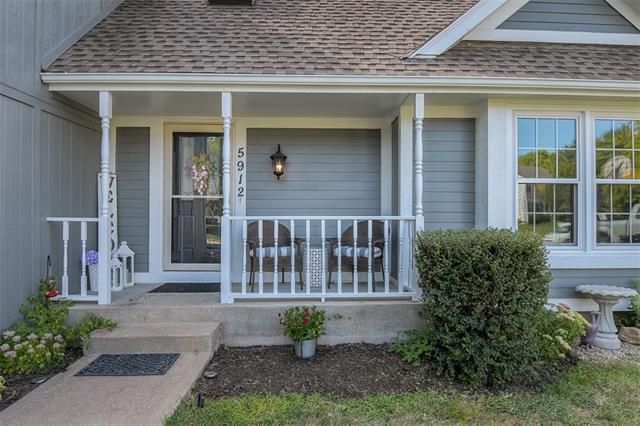 5912 W 157th Pl, Overland Park, KS 66223