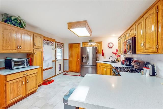 19202 E Park St, Independence, MO 64058