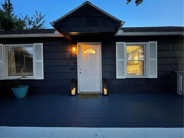 403 E 105th St, Kansas City, MO 64131