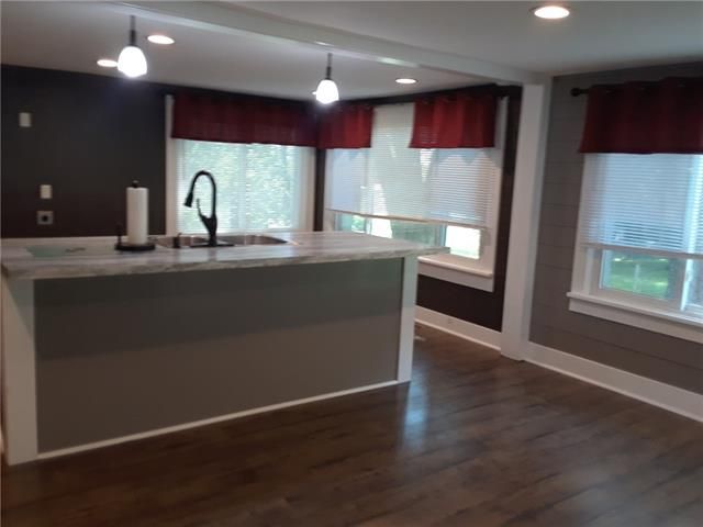 308 N Kansas St, Highland, KS 66035