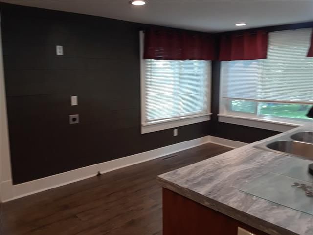 308 N Kansas St, Highland, KS 66035