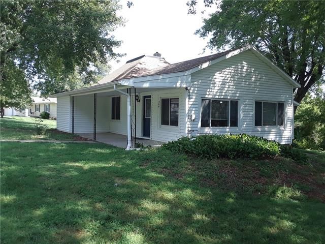 308 N Kansas St, Highland, KS 66035
