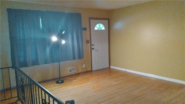 8101 E 89th Ter, Kansas City, MO 64138