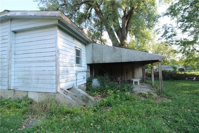 603 N Locust St, Stanberry, MO 64489