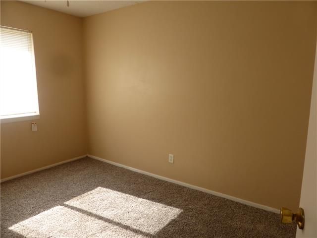 8009 E 88th St, Kansas City, MO 64138