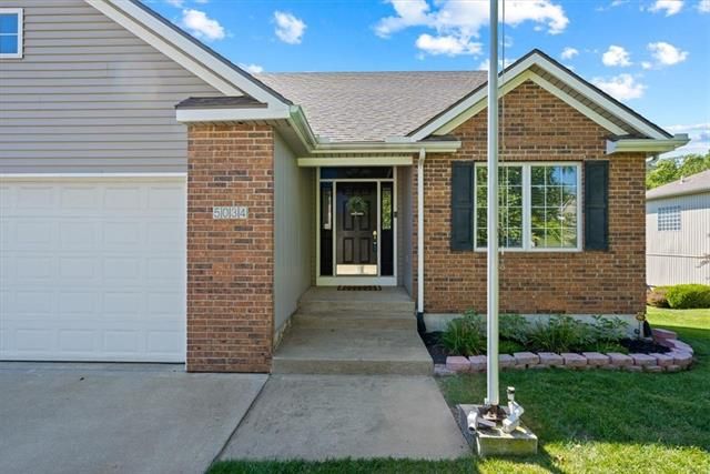 5034 NW Woodside Dr, Riverside, MO 64150