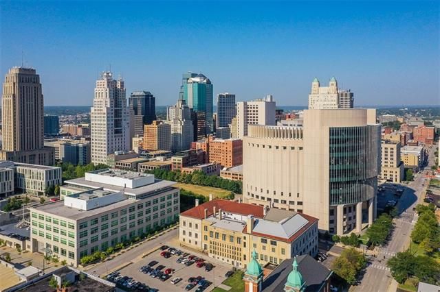 600 E 8th St #7J, Kansas City, MO 64106