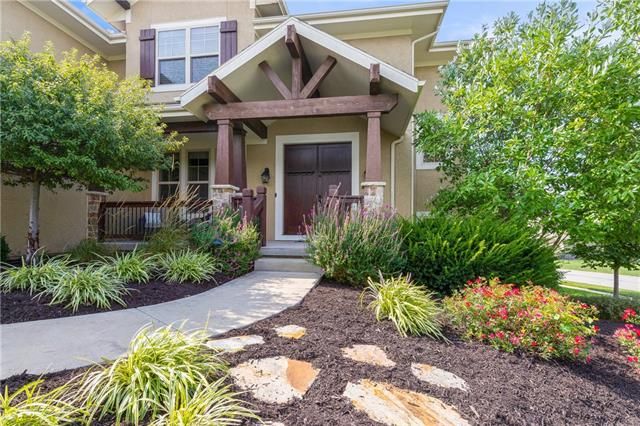 16440 Carter St, Overland Park, KS 66085