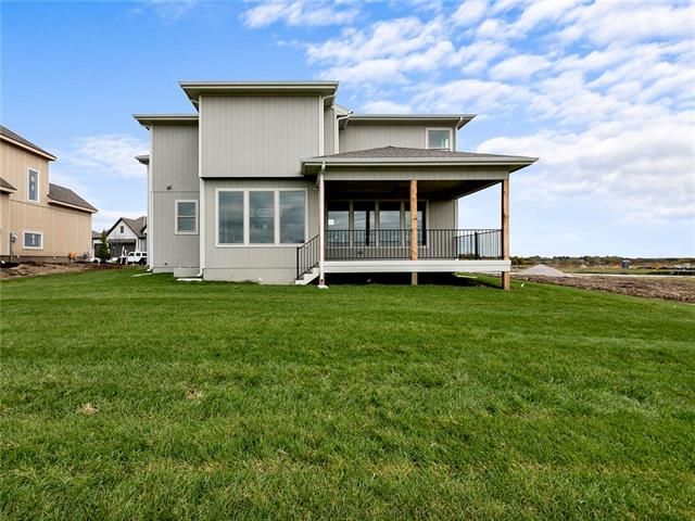 17700 Crystal St, Overland Park, KS 66013