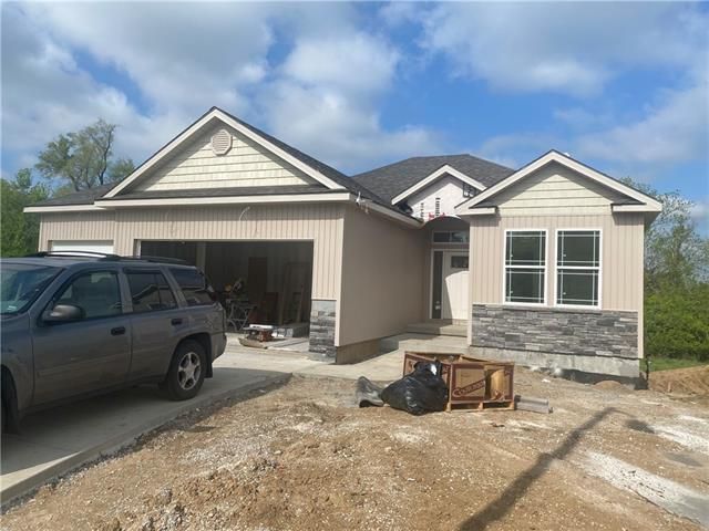 11124 E 45th St, Kansas City, MO 64133