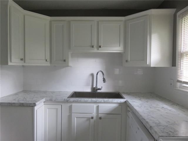 4841 E 43rd St, Kansas City, MO 64130