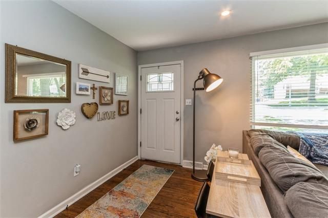 6404 W 82nd Ter, Overland Park, KS 66204