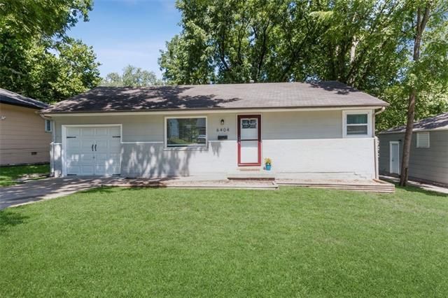 6404 W 82nd Ter, Overland Park, KS 66204