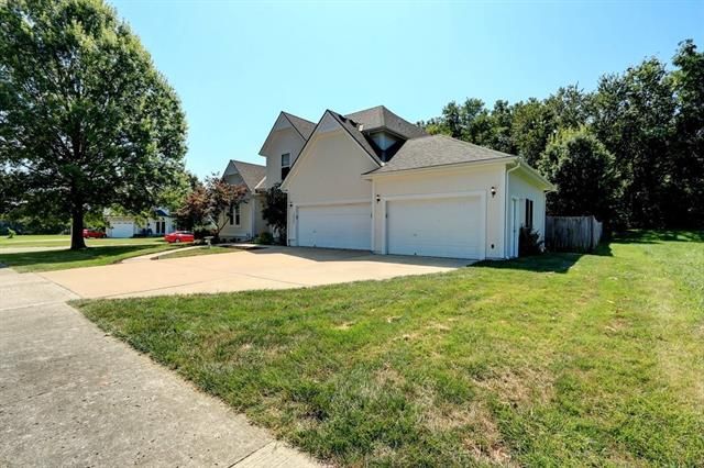 13527 E 54th Ter, Kansas City, MO 64133