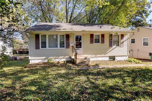 8341 Locust St, Kansas City, MO 64131