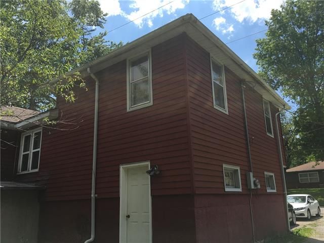 3343 63rd St, Kansas City, KS 66104